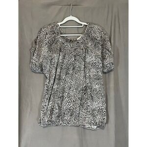 LOFT Women XS Abstract Animal Print Short Sleeve Blouse Neutral Keyhole Back